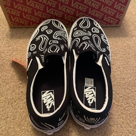 VANS Classic Slip On Peace Black Canvas Casual SB Shoes Men's Size VN0A5JMHB0E - Picture 4 of 5